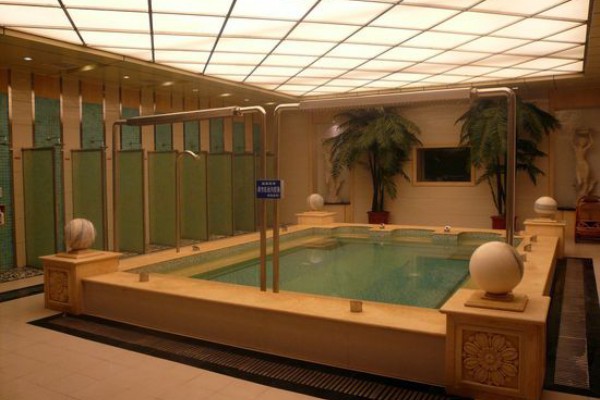 广州夜生活攻略：隐藏版酒吧与特色活动推荐