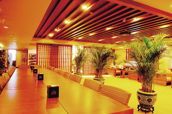 广州不眠之夜：体验广州夜市与酒吧的热闹氛围